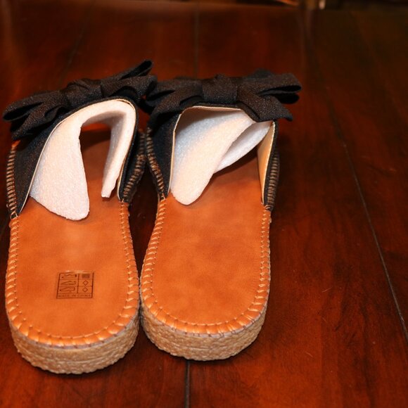 FINAL OFFER! - NIB Black Bow Summer Sandals Flats - EU 39/US 8.5 - Picture 4 of 7